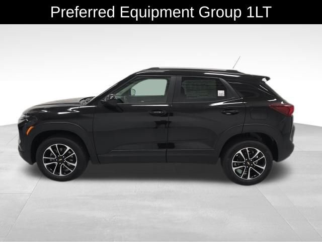 2026 Chevrolet Trailblazer LT photo 2