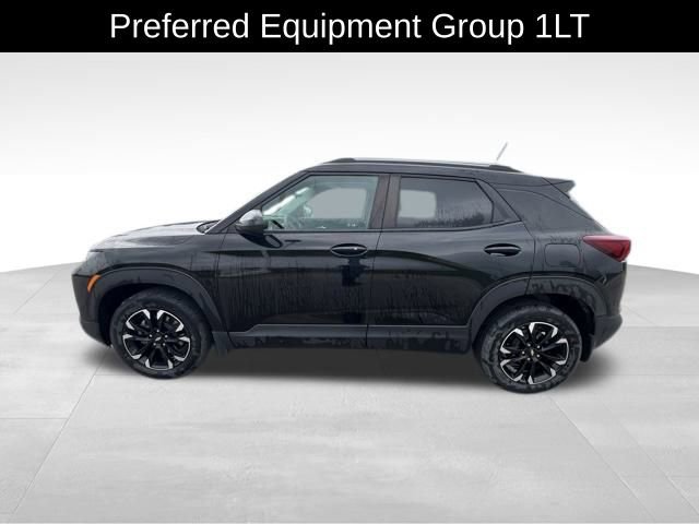 2022 Chevrolet Trailblazer LT photo 2