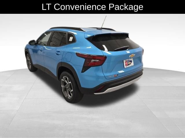 2025 Chevrolet Trax LT photo 3