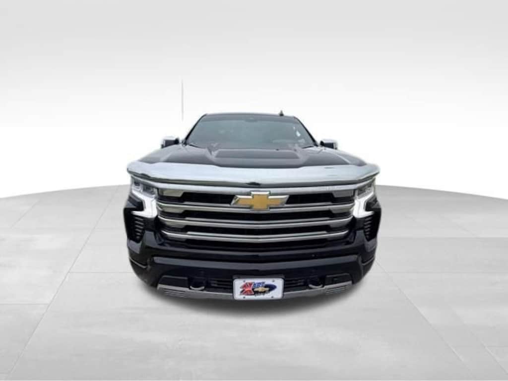 Used 2026 Chevrolet Silverado 1500 High Country Truck Crew Cab