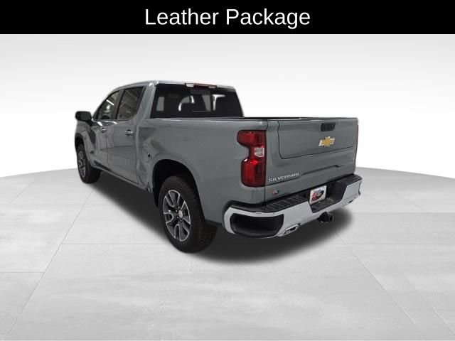 2026 Chevrolet Silverado 1500 LT photo 2