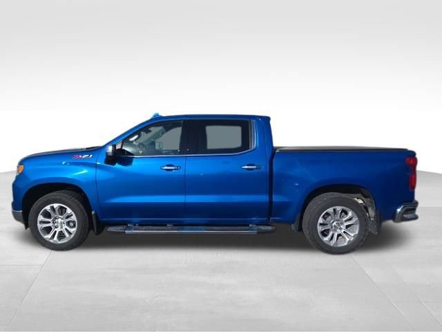 2022 Chevrolet Silverado 1500 LTZ photo 2