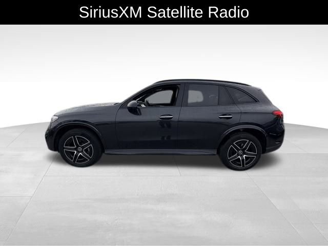 2024 Mercedes Benz GLC 300 4MATIC photo 2