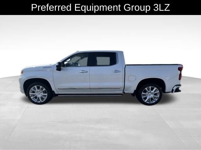 2023 Chevrolet Silverado 1500 High Country photo 3