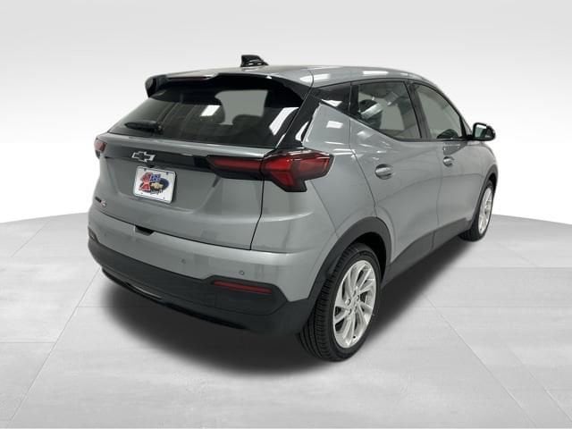 2027 Chevrolet Bolt LT - Photo 17