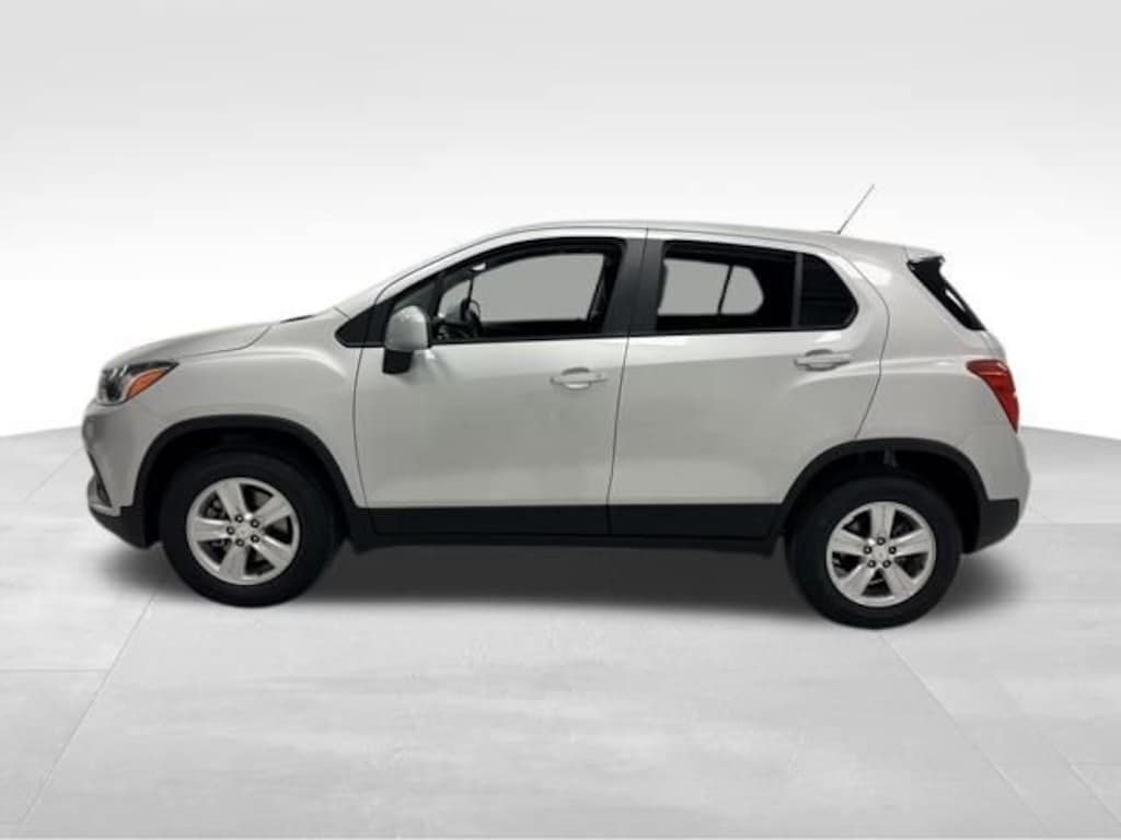Used 2022 Chevrolet Trax LS SUV