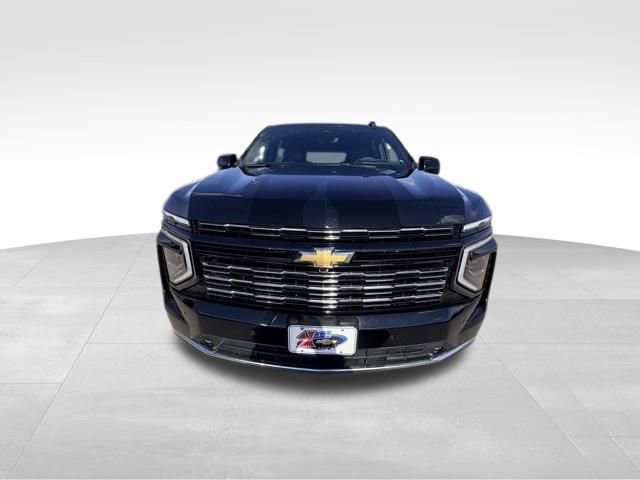 2025 Chevrolet Suburban High Country photo 2