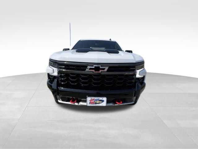 2024 Chevrolet Silverado 1500 ZR2 photo 2