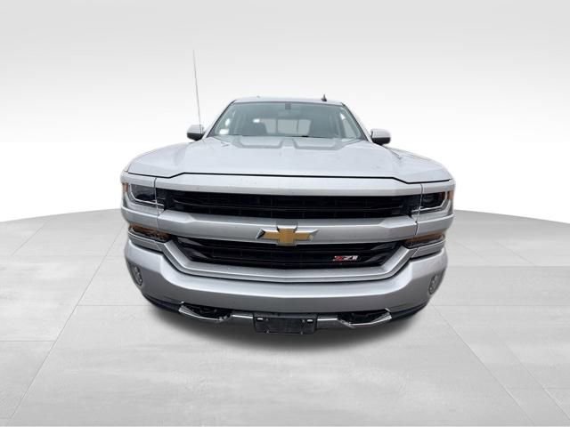 2018 Chevrolet Silverado 1500 LT photo 3