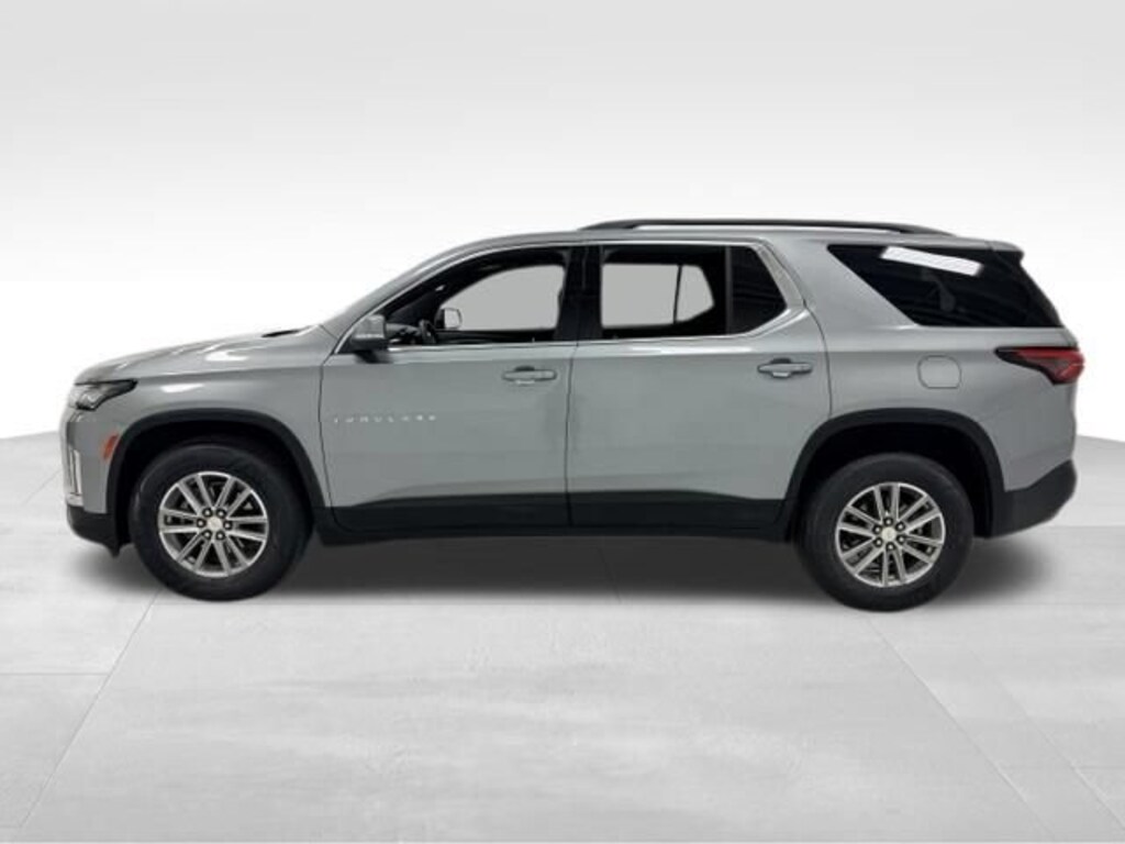 Used 2023 Chevrolet Traverse LT Cloth SUV