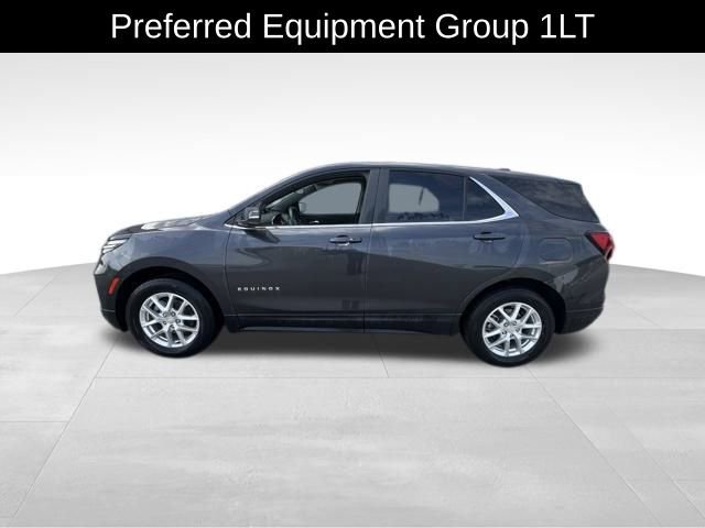 2022 Chevrolet Equinox LT photo 2