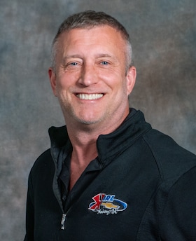 Staff member JEFF LEONARD from ID_c39ef2a80d52