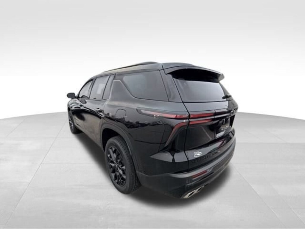 Used 2024 Chevrolet Traverse LT SUV