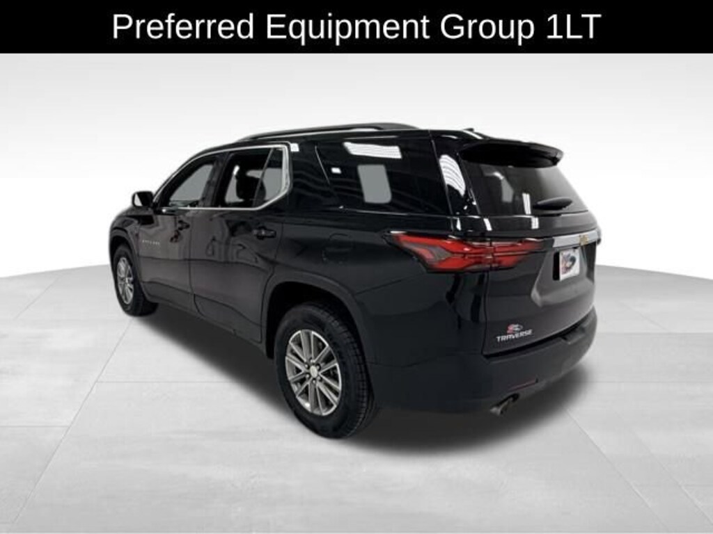 Used 2023 Chevrolet Traverse LT Cloth SUV
