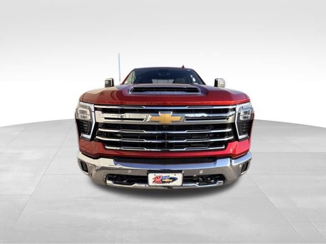 2024 Chevrolet Silverado 2500HD LTZ photo 2