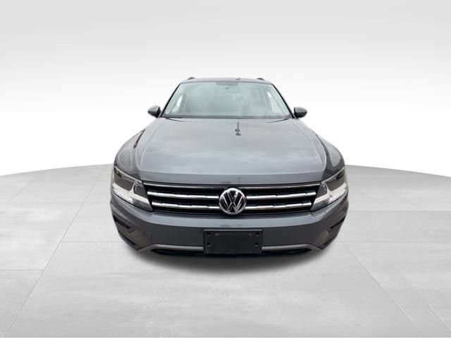 2018 Volkswagen Tiguan S photo 2