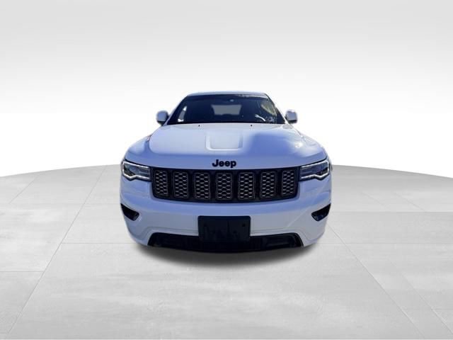 2021 Jeep Grand Cherokee Laredo X photo 2