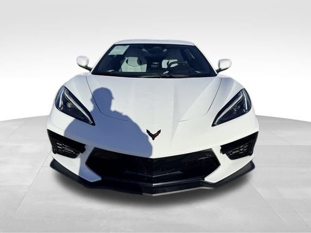 2025 Chevrolet Corvette Stingray 2LT photo 2