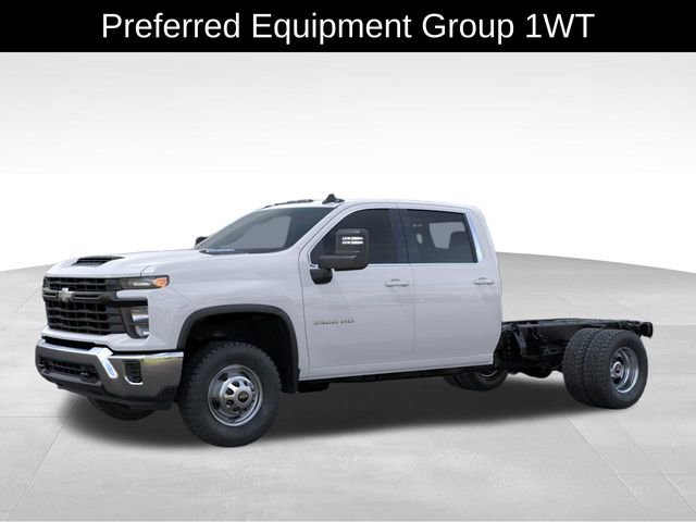 2025 Chevrolet Silverado 3500HD Work Truck photo 2