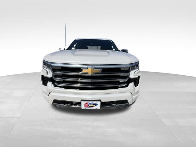 2023 Chevrolet Silverado 1500 High Country photo 2