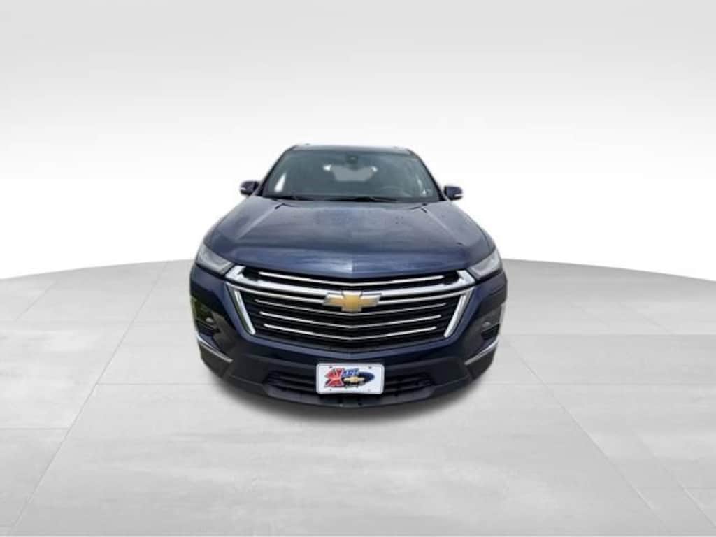Used 2023 Chevrolet Traverse LT Cloth SUV