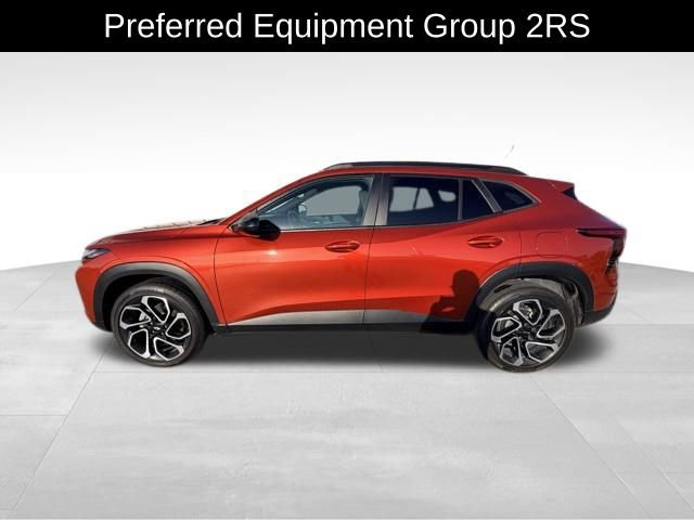 2024 Chevrolet Trax photo 2