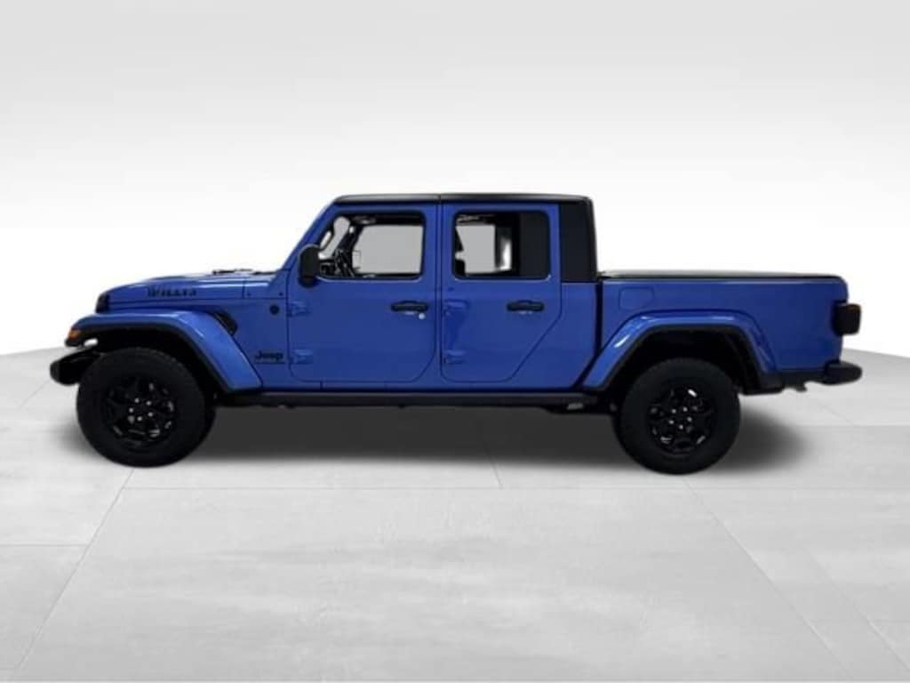 Used 2021 Jeep Gladiator Willys 4x4 Truck Crew Cab