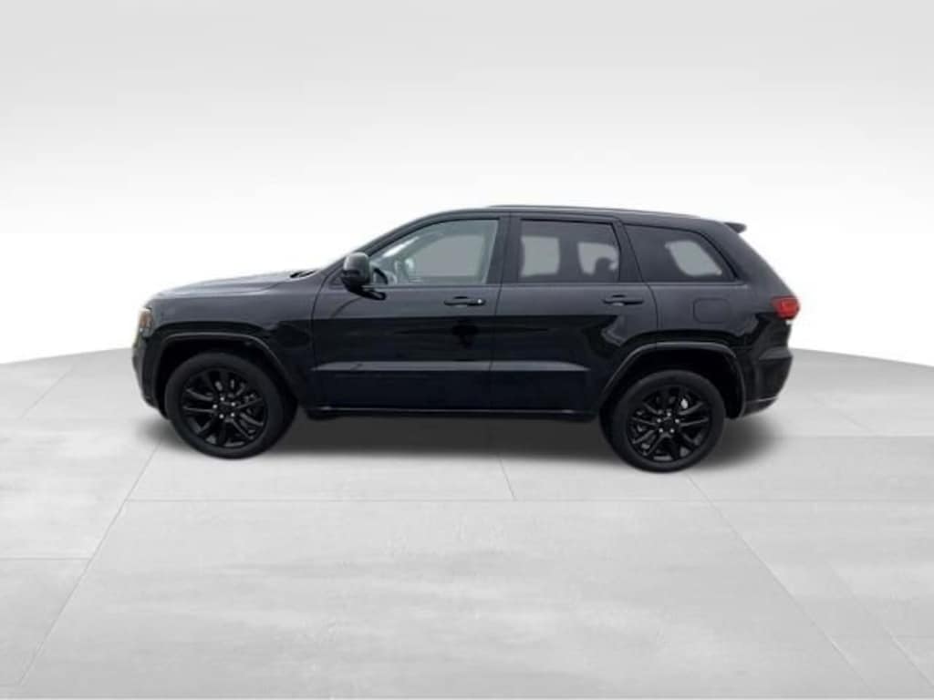 Used 2021 Jeep Grand Cherokee Laredo X 4x4 SUV