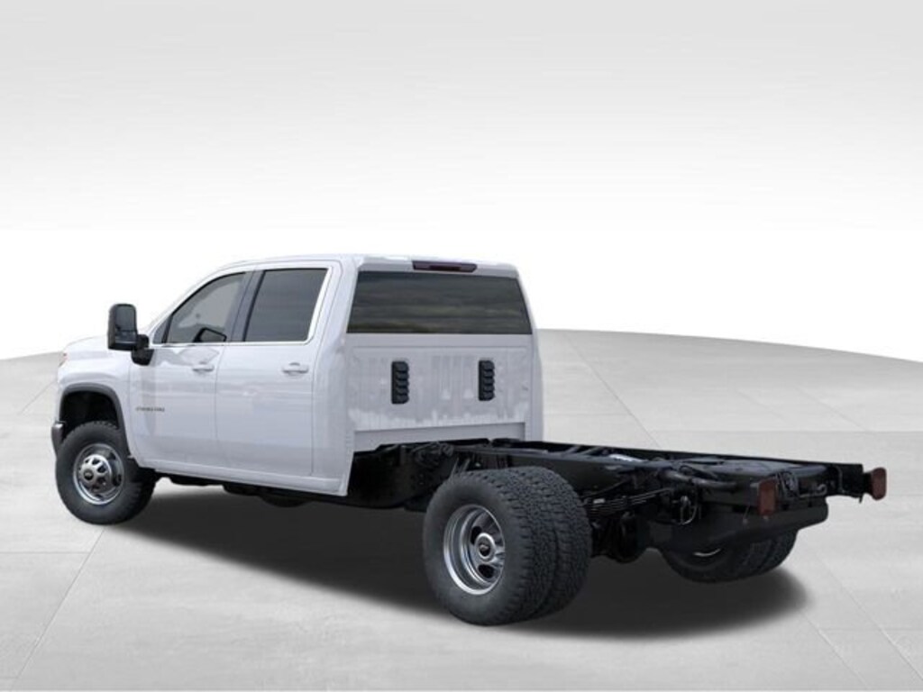 New 2025 Chevrolet Silverado 3500 HD Chassis Cab Work Truck Truck Crew Cab