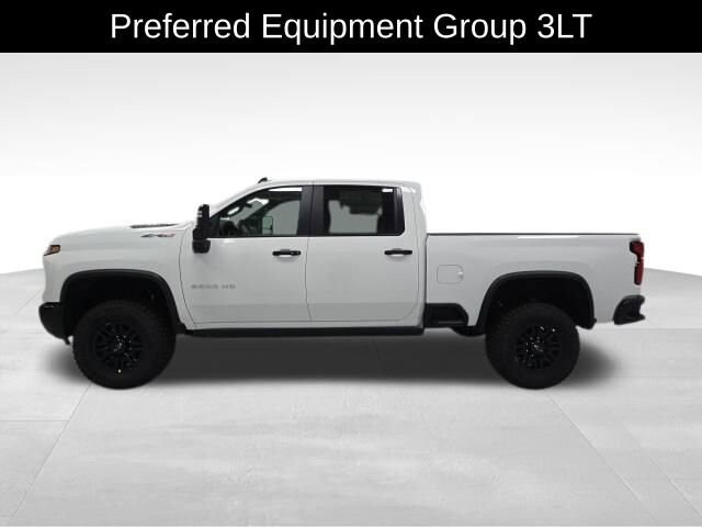 2025 Chevrolet Silverado 2500HD ZR2 photo 2