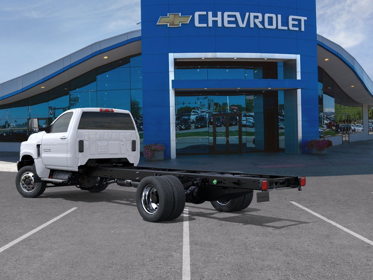 2025 Chevrolet Silverado 6500HD Work Truck photo 2