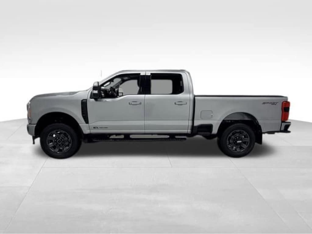 Used 2023 Ford F-250 Lariat Truck Crew Cab