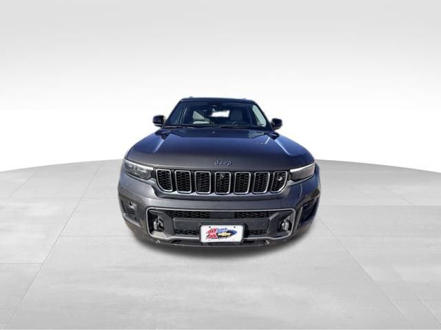 2021 Jeep Grand Cherokee Overland photo 2