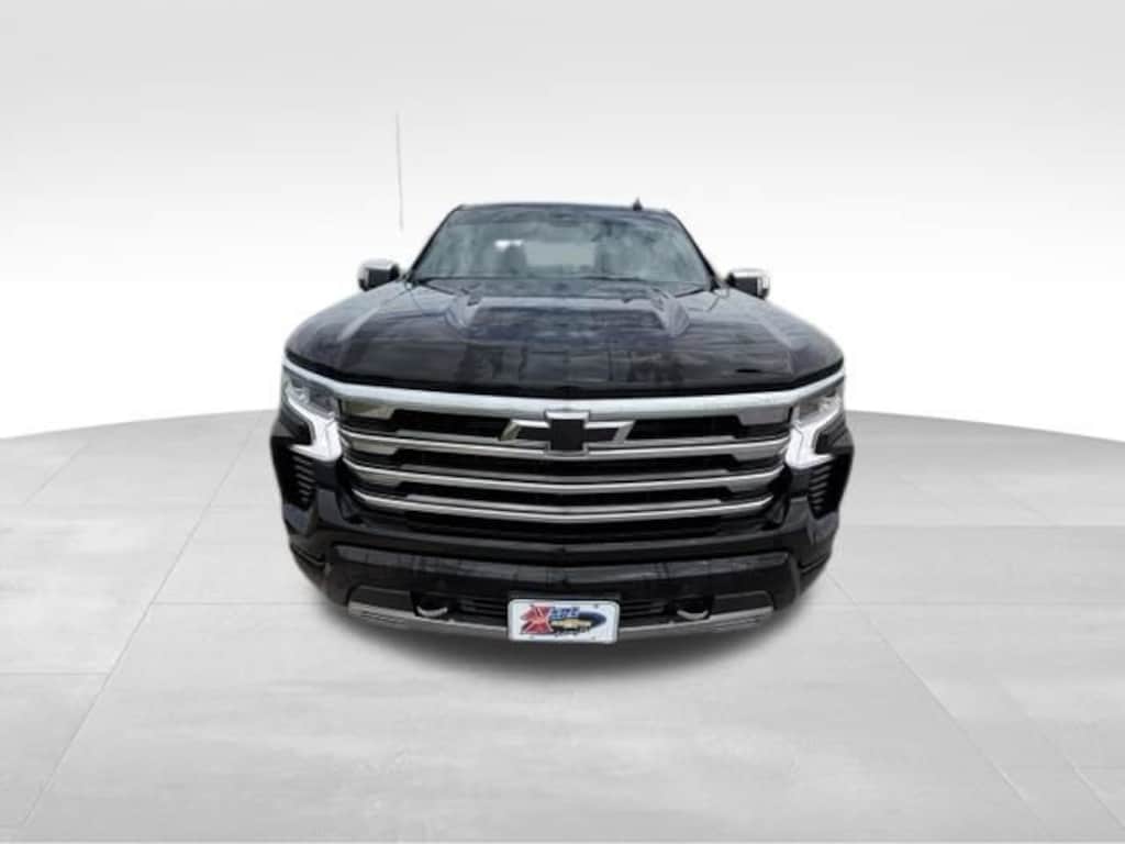 Used 2025 Chevrolet Silverado 1500 High Country Truck Crew Cab