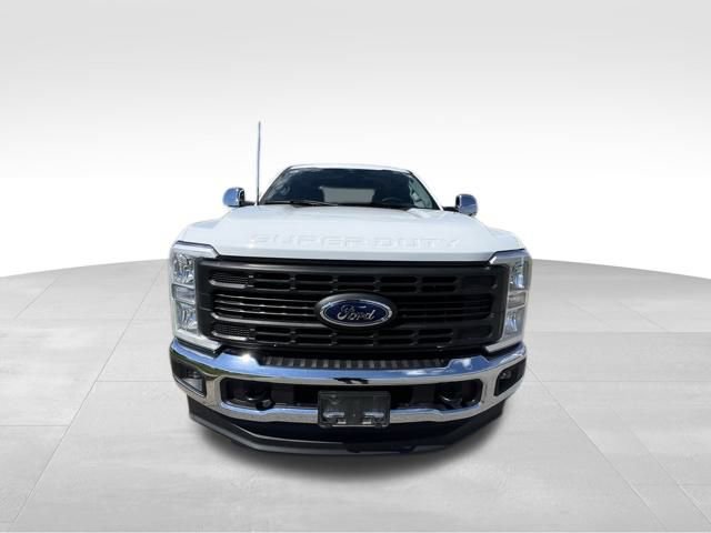 2023 Ford F-250 XL photo 3