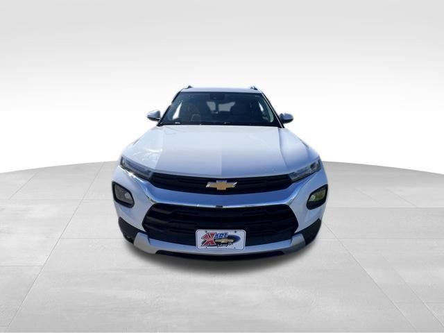 2021 Chevrolet Trailblazer LT photo 2