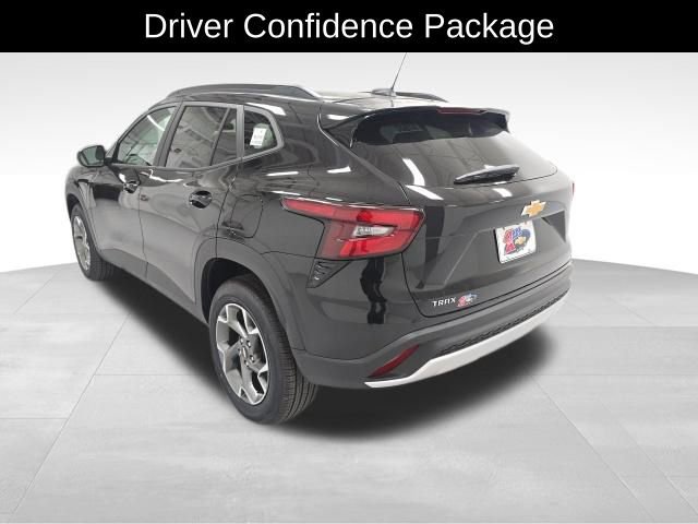 2026 Chevrolet Trax LT photo 3