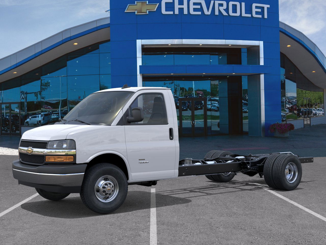 2025 Chevrolet Express Cutaway Van photo 2