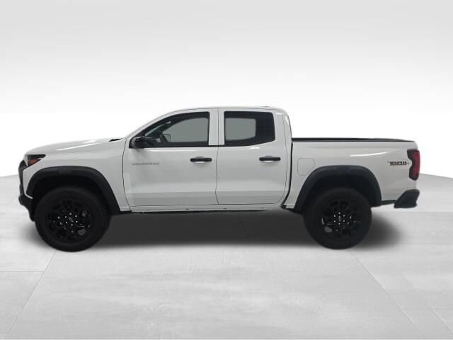 2026 Chevrolet Colorado Trail Boss photo 2