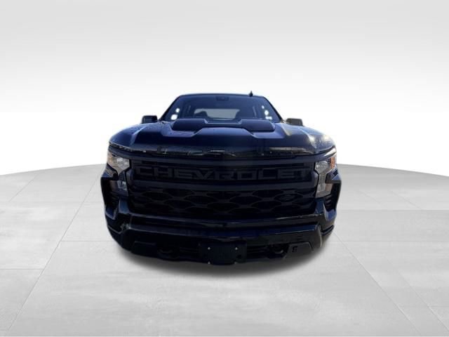 2025 Chevrolet Silverado 1500 Custom Trail Boss photo 2