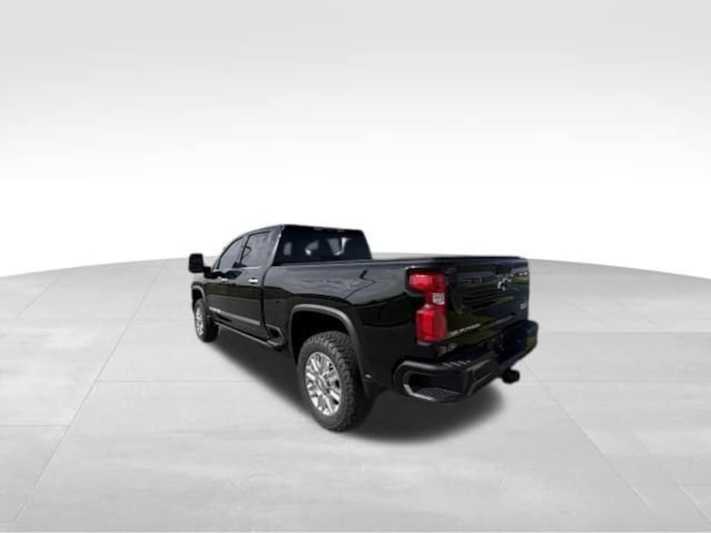 Used 2024 Chevrolet Silverado 2500 HD High Country Truck Crew Cab