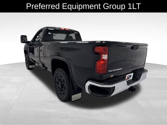 2021 Chevrolet Silverado 2500HD LT photo 2
