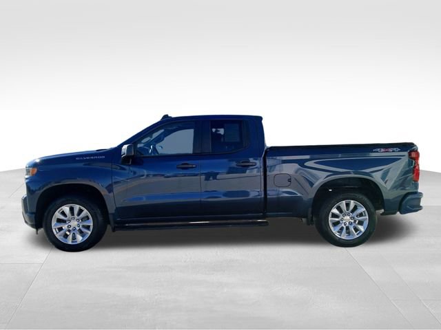 2020 Chevrolet Silverado 1500 Custom photo 2