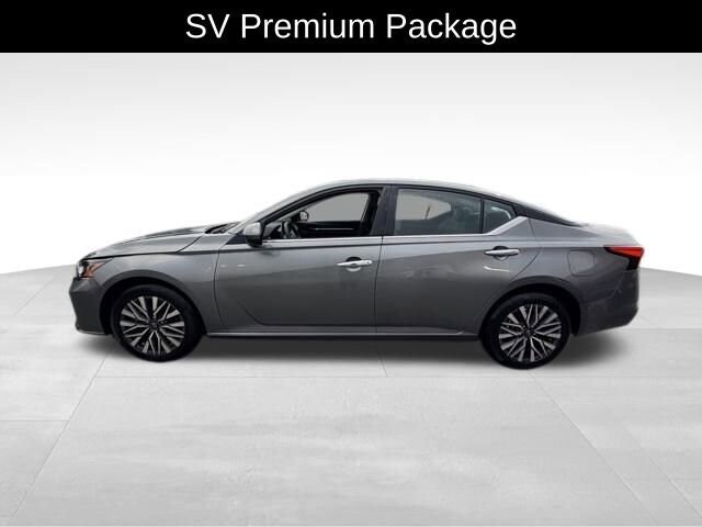 2023 Nissan Altima 2.5 SV photo 3