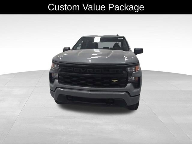 2025 Chevrolet Silverado 1500 Custom photo 2