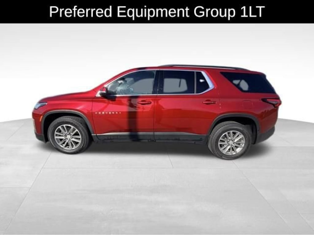 Used 2023 Chevrolet Traverse LT Cloth SUV