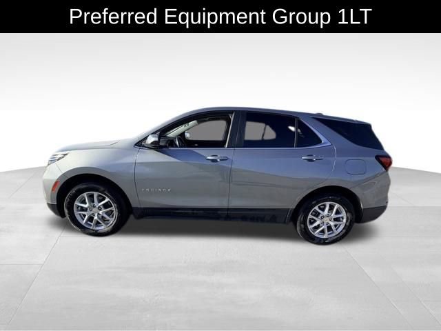 2023 Chevrolet Equinox LT photo 2