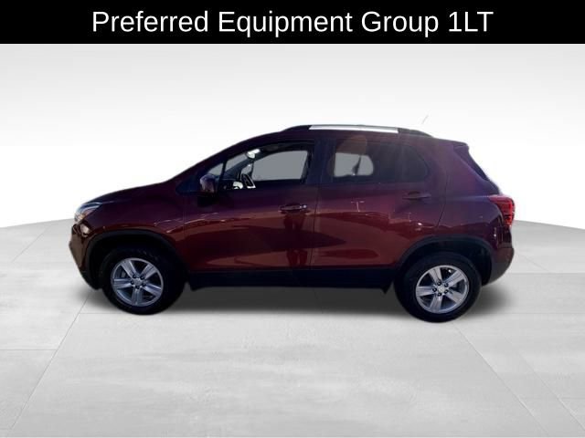 2022 Chevrolet Trax LT photo 2