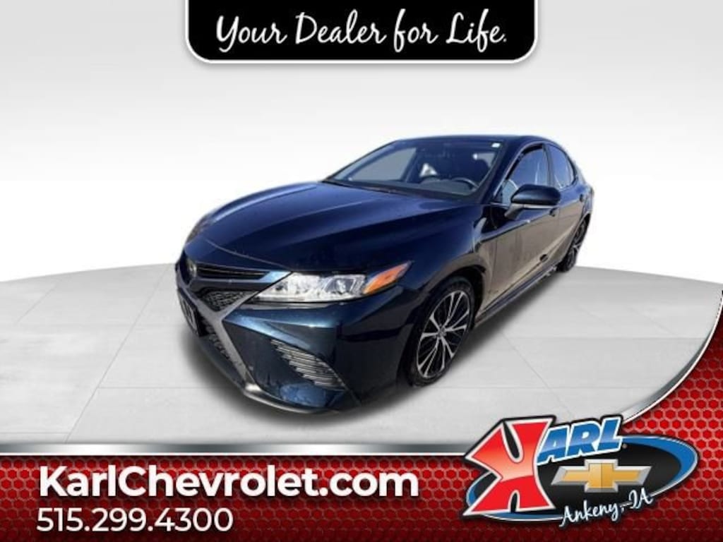 Used 2020 Toyota Camry SE Sedan