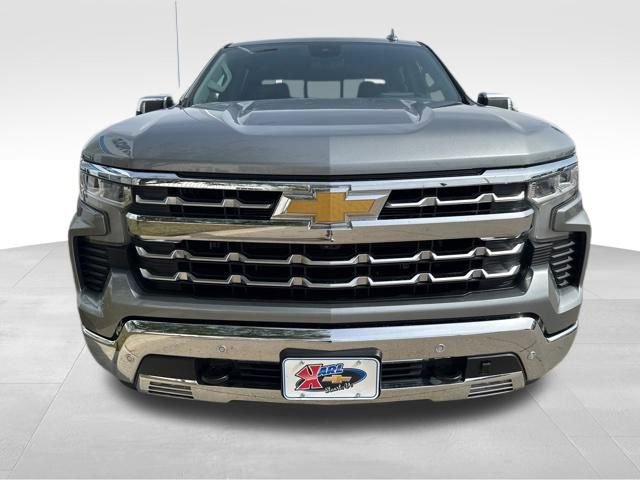 2023 Chevrolet Silverado 1500 LTZ photo 2